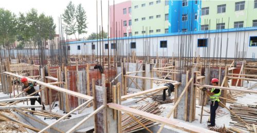 強信心 穩(wěn)經濟 促發(fā)展 上口鎮(zhèn) 秋風起碩果豐 項目建設正當時